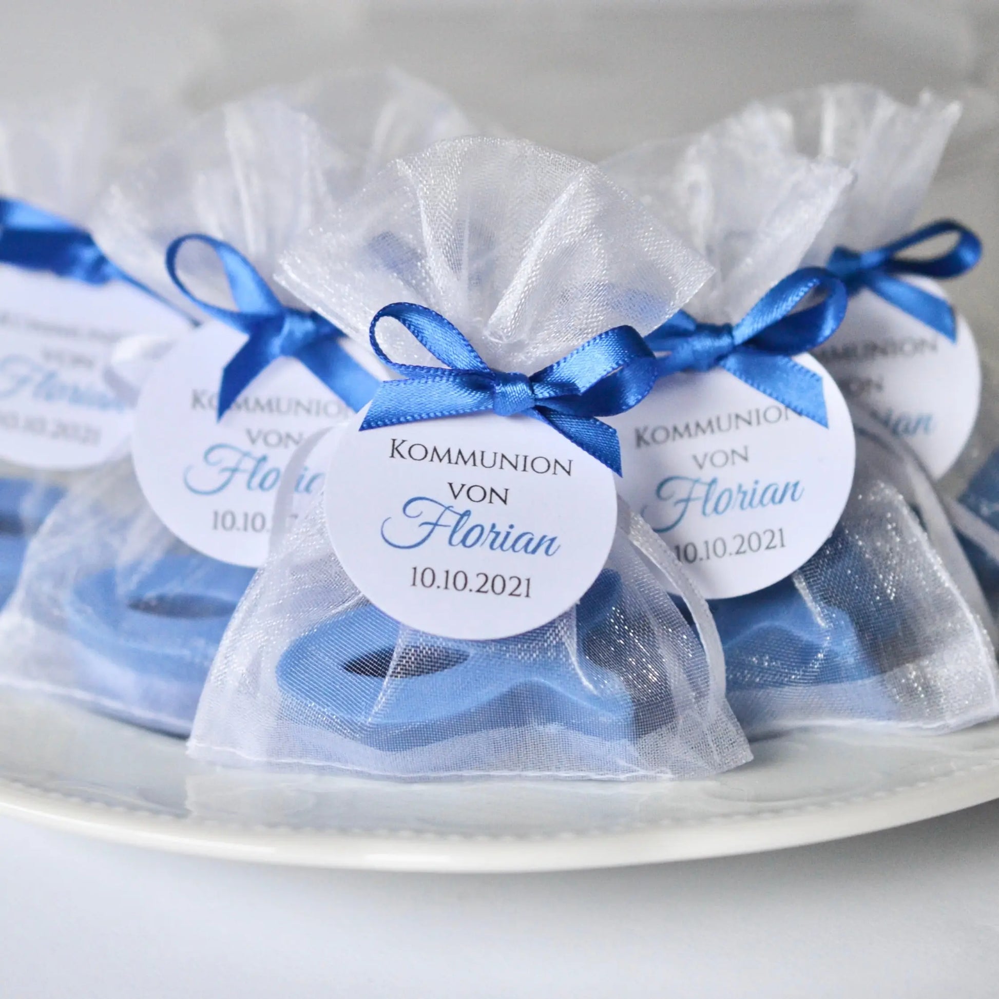 Handgefertigte Seife in Fischform als Gastgeschenk blau FISCH