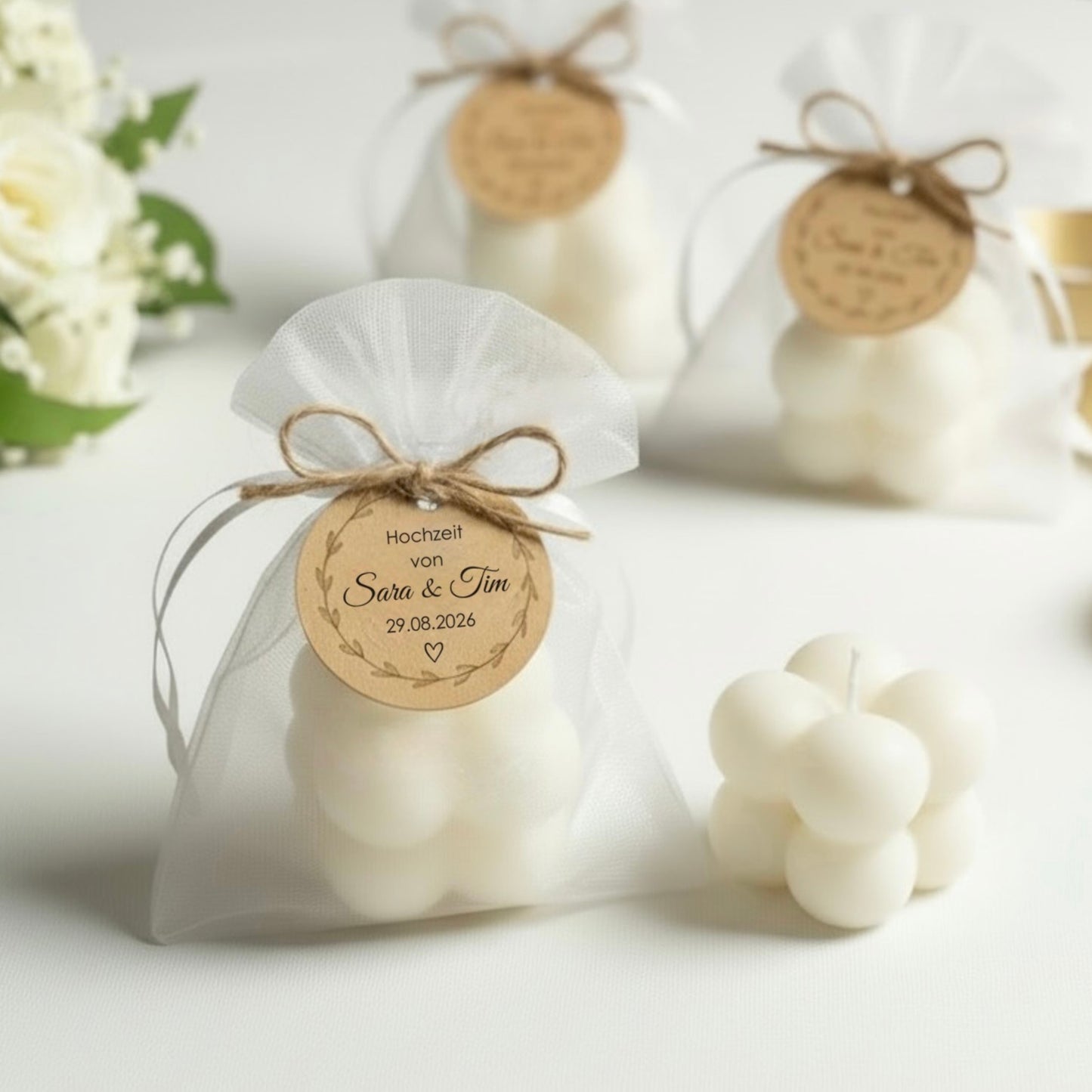 Gastgeschenk Bubble Kerze creme/weiss im Organza