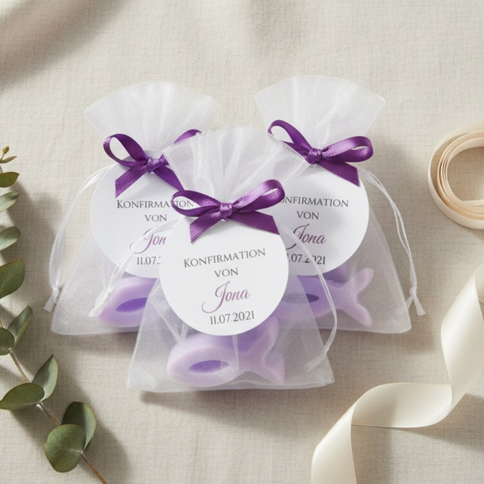 Gastgeschenke zur Taufe, Kommunion oder Konfirmation | Handgefertigte Seife in FISCH Form lila