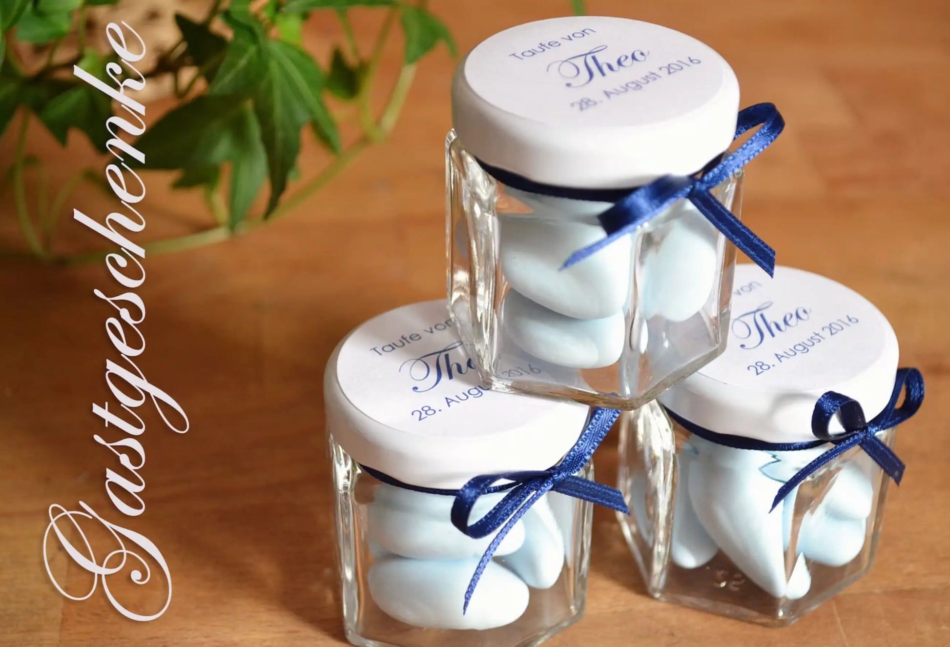 Personalisierte Gastgeschenke zur Taufe - Taufmandeln im Glas