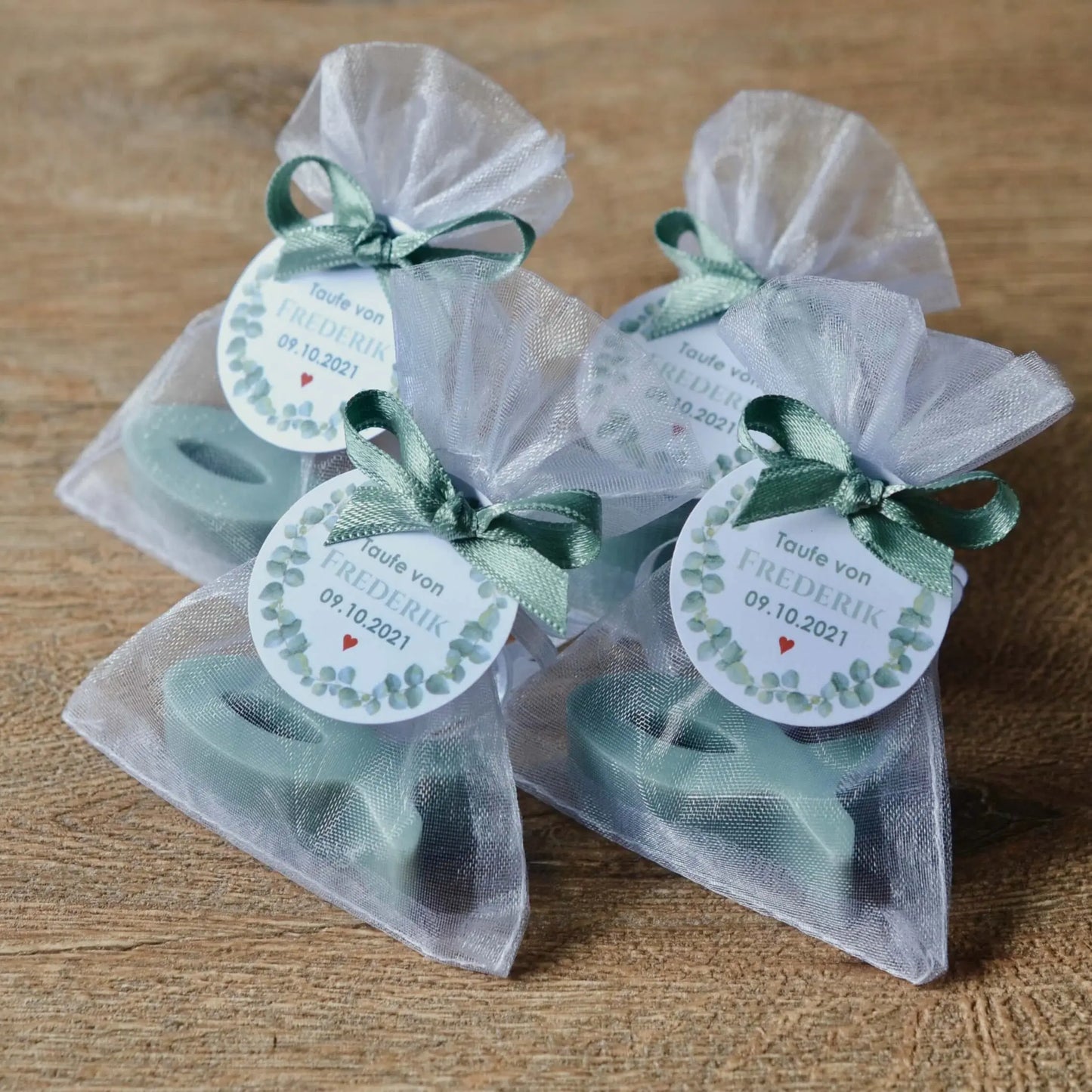 Gastgeschenke zur Taufe, Kommunion oder Konfirmation | Handgefertigte Seife in FISCH Form grün
